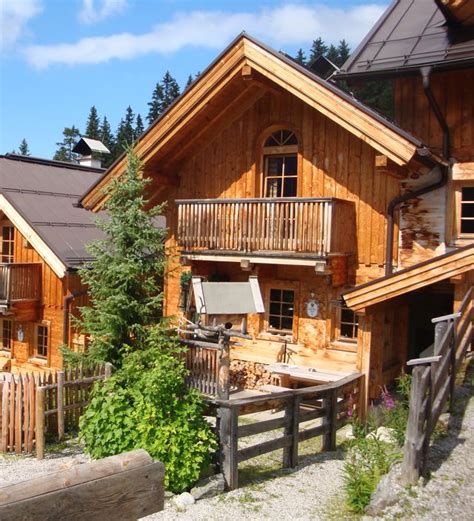 Chalets in den Bergen Hüttenurlaub in den Alpen