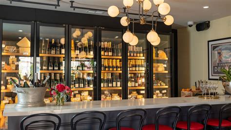 Champagne and caviar bar opens in Los Gatos