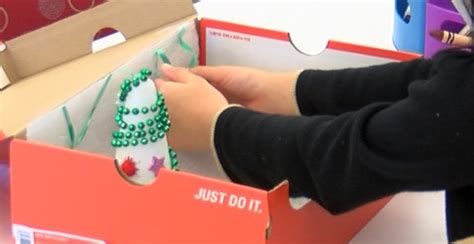 Champaign Library host Kid`s Shoebox Float Workshop