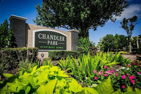 Chandler park eldridge. Wages starting at $13-$15 per hour. Free golf. Part-time, full-time, and management positions available.You may call Chandler Park Golf Course (313) 331-7755 for application or send resume and application to ebarthel@golfdetroit.org for consideration. Proudly managed for the City of Detroit General Services Department by Signet Golf Associates. 