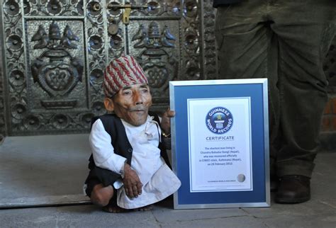 Chandra Bahadur Dangi du Nepal (54,6 cm,12 kg) l