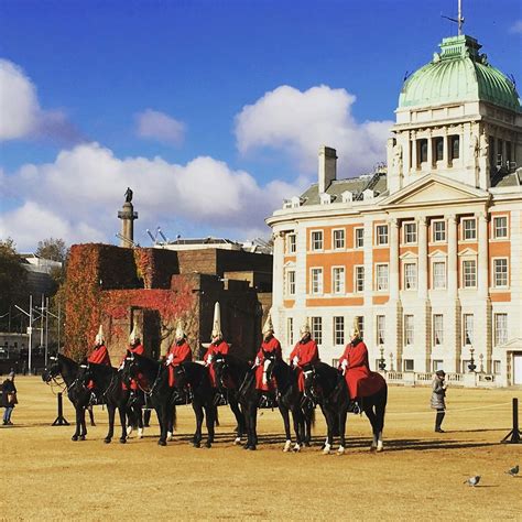 Changing of the Guard Walking Tour Experience 2024 - London