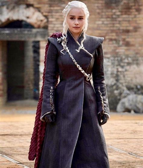 Channel Your Inner Dragon Queen: A Comprehensive Guide to Daenerys Targaryen's Most Iconic Outfits