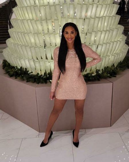 Chantel everett ass. The Family Chantel star Chantel Everett seemingly threw some major shade her ex Pedro Jimeno’s way as their nasty divorce is set to play out on season 5 of the 90 Day Fiancé spinoff. “Leave ... 