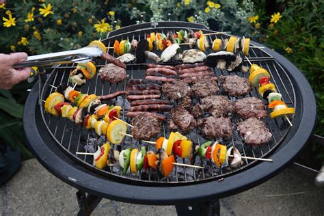Charcoal barbecue how to use. Summer is the perfect time to gather with friends and family for outdoor barbecues and picnics. No list of must-try macaroni salads would be complete without the classic version. I... 