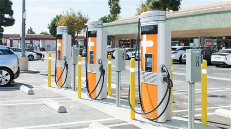 ChargePoint Charging Station Friend Street in Amesbury