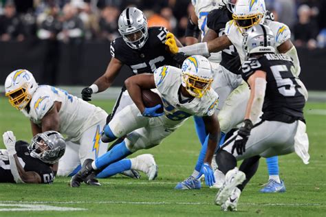 Chargers blown out by Raiders 63-21 on Thursday Night Football