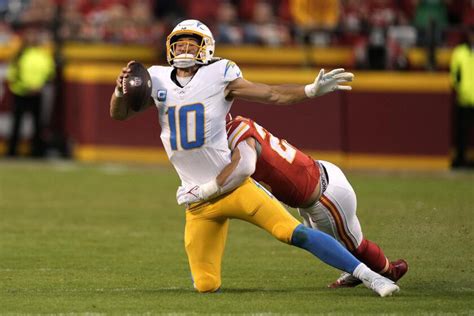 Chargers host Bears on Sunday night, aim to avoid third straight loss