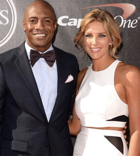 Charissa thompson boyfriend. Charissa Thompson now works primarily as a host for both Fox Sports and Amazon. By Sam Cabral. BBC News. An NFL broadcaster has apologised after she admitted making up reports while working as a ... 