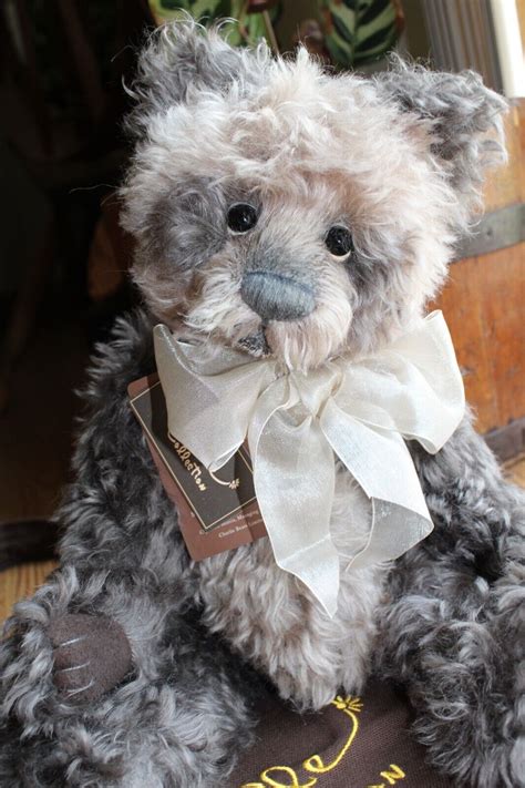 Charlie Bear “Hughes” by Isabelle Lee 56/400 100% Mohair 16”