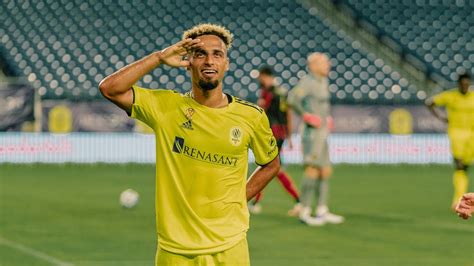 Charlotte’s Arfield, Nashville’s Mukhtar trade stoppage-time goals in 1-1 draw