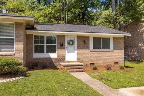 Charlotte nc 28205. 2 beds, 1 bath, 850 sq. ft. house located at 2838 Brevard St, Charlotte, NC 28205 sold for $142,500 on Aug 2, 2017. MLS# 3245093. One story home in NODA in the heart of the Arts District minutes aw... 