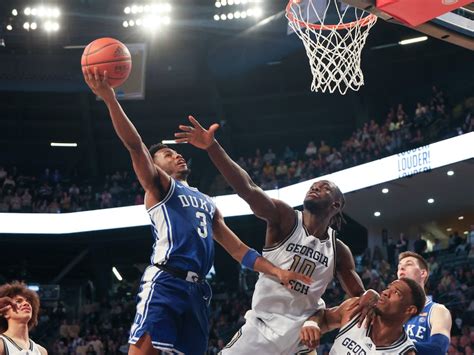 Charlotte visits No. 22 Duke after Roach’s 20-point showing
