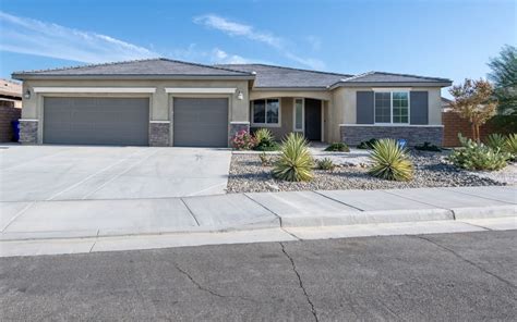 Charming Palmwood Home, Indio, CA Production Peerspace