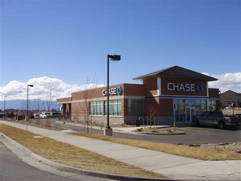 Chase bank knoxville tn. Are you looking for a great deal on a new or used car? Reeder Chevrolet in Knoxville, TN is the place to go. With a wide selection of vehicles and unbeatable prices, Reeder Chevrol... 