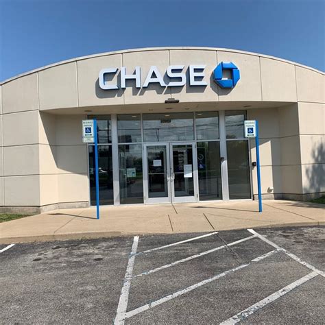 Chase bank paducah ky. American Express is a federally registered service mark of American Express. Equal Housing Lender. Find a U.S. Bank ATM or Branch in Paducah, KY to open a bank account, apply for loans, deposit funds & more. Get hours, directions & financial services provided. 