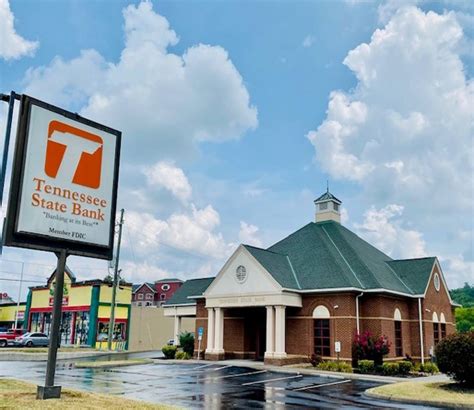 Pigeon Forge. 3104 Teaster Lane Pigeon Forge, TN 37863 (opens in a new tab) Phone : (865) 429-9560; Banking Hours. Mon-Thu: 9:00am-4 ... First Horizon Advisors is the trade name for wealth management products and services provided by First Horizon Bank and its affiliates. Trust services and financial planning provided by First Horizon Bank. ...