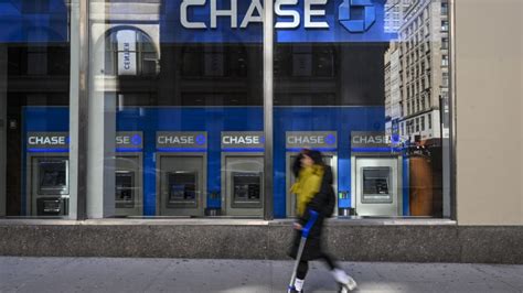 Chase says online banking issue now resolved after bug causes double transactions and fees