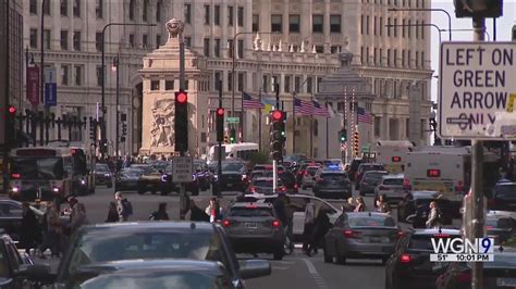 Chase warns Chicago employees about potential for more downtown disturbances