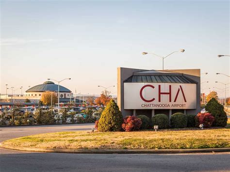 Chatanooga airport. Feb 6, 2024 · Chattanooga Metropolitan Airport (CHA) is located in Hamilton County, Tennessee, just 5 miles east of downtown Chattanooga. It is classified as a small-hub primary commercial service facility by the FAA's National Plan of Integrated Airport Systems for 2019–2023. There are onsite and offsite Chattanooga Airport parking … 