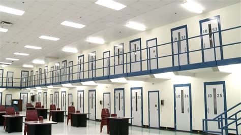 Inmate Population Reports New Inmate Mail Policy Below are the inmate population reports for the last 24 hours and the total confinements of the Harnett County Detention Center.. 
