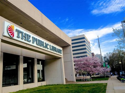 Chattanooga library. The Chattanooga Public Library is expanding its operating hours starting Monday, June 19. New hours will include evenings during the week and Saturday hours. When the Library reopened its doors in Fall 2020, the open branches — Main/Downtown, South Chattanooga, Northgate and Eastgate — operated on a modified schedule of … 
