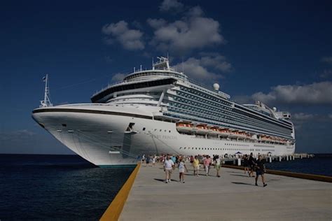 Cheap Cruises from Port Canaveral (2024 / 2024) - Expedia.com