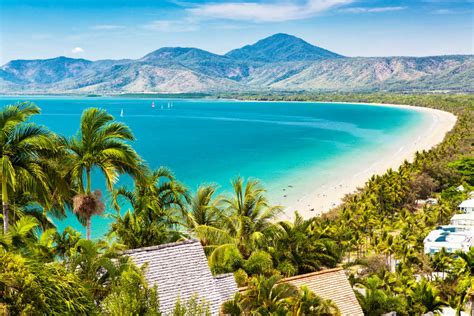 Cheap Flights from Toowoomba to Cairns from $575