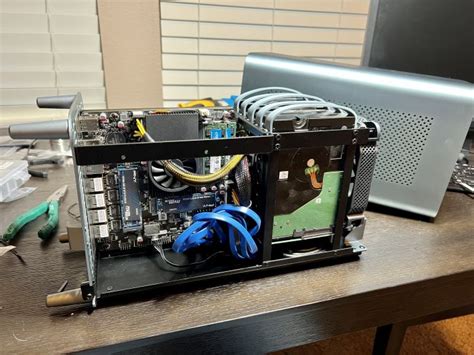 Cheap diy nas.  Building a DIY NAS (Network Attached Storage) can be a rewardi...