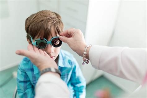 Cheap eye exam and glasses. Average co-pays range from $10 to $40 but some insurance plans may even cover the entire cost of a comprehensive eye exam. For those under 19, the Affordable ... 