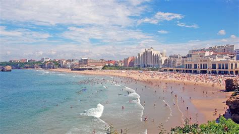 Cheap flights from Bristol to Biarritz from £147