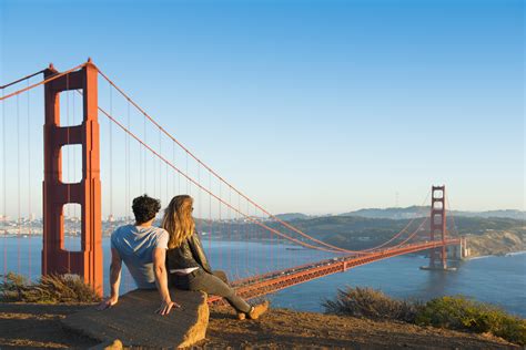 Cheap fun sf. San Francisco has plenty of free activities, including: Wandering its famous streets and neighborhoods, like Lombard Street, the Castro, Chinatown and the Mission District (plus, many of these ... 
