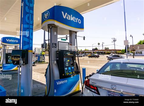 That's down from the record $5.02 average in mid-June. In Santa Clara County, the average price for a regular gallon of gas Thursday was $5.559. The most affordable gas in Palo Alto Thursday could .... 