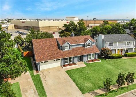 Cheap homes for sale irving tx. . com.  The first-floor features engineered hardw...