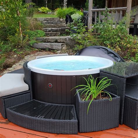 Cheap hot tub. Outdoor whirlpool hot tub spa Troja blue 200x200 cm with 34 massage jets heating ozone disinfection for 5 people · dimensions: 200 x 200 x 88 cm · high quality .... 