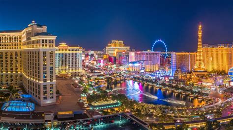 Cheap hotel las vegas strip. Oct 16, 2016 ... If you're looking for the best budget hotel in Las Vegas, we recommend checking out South Point Hotel & Casino. Located on the southern end of ... 