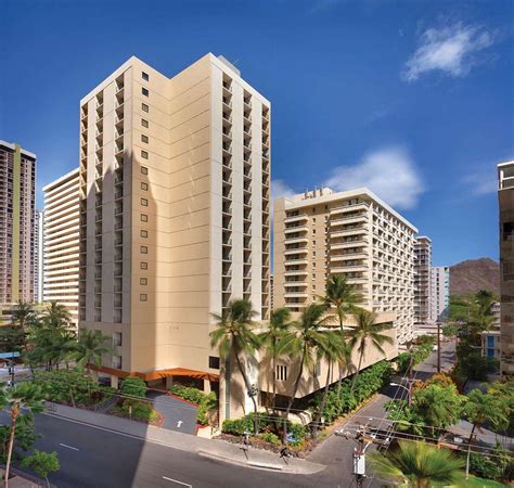 Cheap hotels in oahu. Hilton Hawaiian Village Waikiki Beach Resort. Waikiki. ‐. 2.16 mi from city center. 8/10 Very Good! (6,099 reviews) 