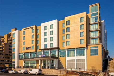 Cheap hotels near boston. Flexible booking options on most hotels. Compare 2,883 hotels near Bunker Hill Monument in Charlestown using 41,738 real guest reviews. Get our Price Guarantee & make booking easier with Hotels.com! ... Residence Inn by Marriott Boston Harbor on Tudor Wharf. hotel • Free breakfast • Free WiFi • 24-hour fitness center • Walkable location; 