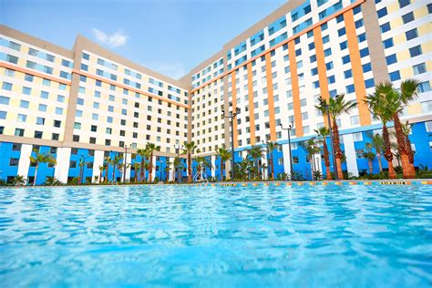 Cheap hotels near universal studios. 30. Up to 50% off hotels in Orlando Florida near Universal Studios Now! The beautiful lakefront Westgate Lakes Resort & Spa features a prime location near world-famous theme parks in Orlando and a variety of rooms. If you're looking for hotel resorts in Orlando FL, go Westgate! 