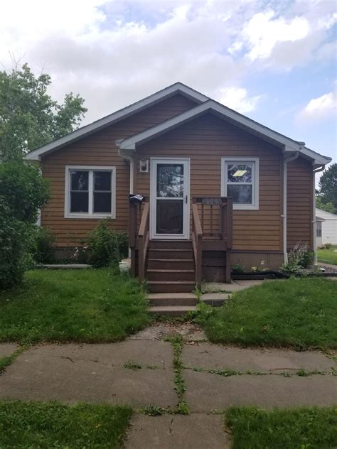 Cheap houses for sale in minnesota. View 62 homes for sale in Pine City, MN at a median listing home price of $349,000. See pricing and listing details of Pine City real estate for sale. 