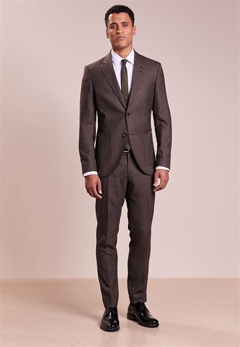 Cheap mens suits. Jan 24, 2024 · The Men's Suits on Sale Hit List. The All-Occasions Pick: Bonobos Jetsetter Super 120s Italian Wool Suit, $900 $718. The Supremely Cool Pick: J.Crew Garment-dyed Cotton-linen Blend Chino Suit ... 