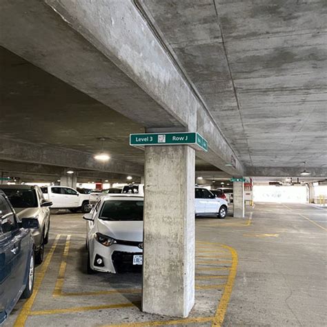 Cheap parking mco. Unless you live in Orlando or the surrounding areas, Walt Disney World is a place to vacation rather than a second home. One of the best ways of saving money on your park tickets i... 