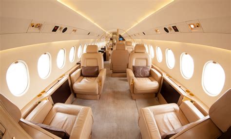 Cheap private flights. Average Pricing – Chicago Private Jet Charter. The cost to charter a private jet can range widely in price, based on flight time and the type of aircraft. A private jet rental from Washington DC to Chicago will cost $5,500 or more in a Turboprop, for example. Here are some target prices for private jet charter flights to/from Chicago: 