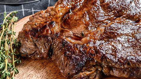 Cheap steaks. Other than the filet mignon, other cuts are at least 360g and cost from $69 to $80. If you have a hearty appetite, you can even go for the 420g steaks ($92 to $117). Wooloomooloo Steakhouse has a ... 