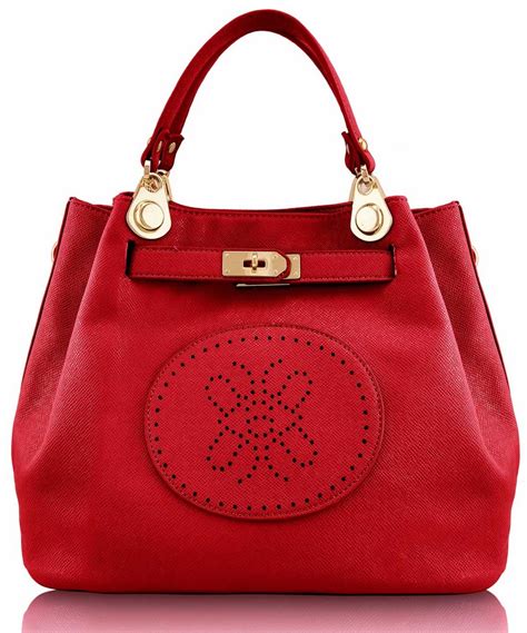 Cheap totes. When it comes to finding the right Louis Vuitton handbag style, there is no one-size-fits-all answer. The brand makes everything from classic tote bags to splashier seasonal bags t... 
