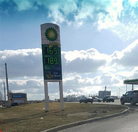 Today's best 10 gas stations with the cheapest