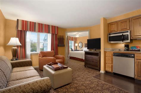 Check out time at homewood suites. Homewood Suites Magnificent Mile hotel is near downtown Chicago's top shopping and entertainment. ... Check-out 12 pm. ... Address. Arrival Time. 4.0. 5 Reviews ... 