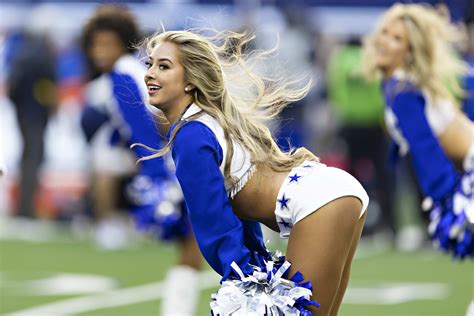 Cheerleader butt nfl.  123K Followers, 175 Following, 2,860 Posts - Raideret...