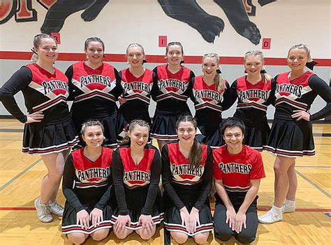 Cheerleaders compete at state – Creston News