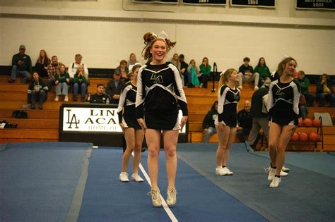 Cheerleading - University of Maine Athletics